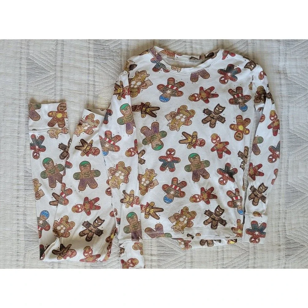 Gap Kids Marvel Pajamas Set Size 14 |‎ Holiday Gingerbread Cookie Superheroes